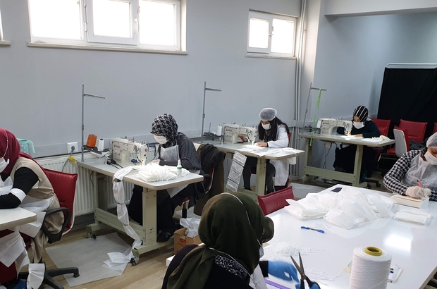 Orhaneli Halk Egitim Merkezi Ogreticiler Gonullu Maske Uretiyor Bursa Haberleri