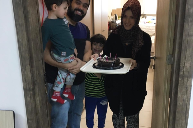 Bursa Kyk Yurdunda Karantinaya Alinan Aileye Evlilik Yil Donumu Surprizi Bursa Haberleri
