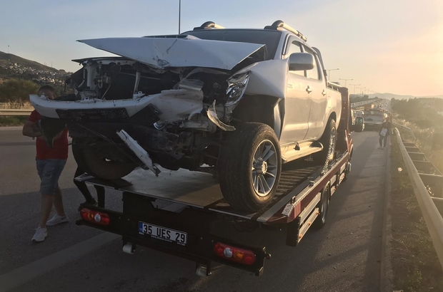 Izmir De 5 Aracli Zincirleme Kaza 4 Yarali Izmir Haberleri