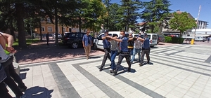 Aksaray'da 5 yılda 11 hırsızlık yapan 3 şüpheli tutuklandı