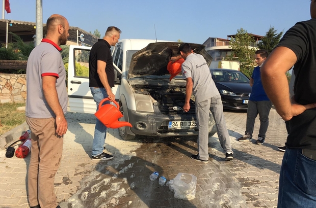 Yalova Da Yanan Araca Pet Siseli Mudahale Yalova Haberleri