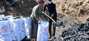 Yozgat'ta mevsimlik işçilerin zorlu 'mangal kömürü' mesaisi