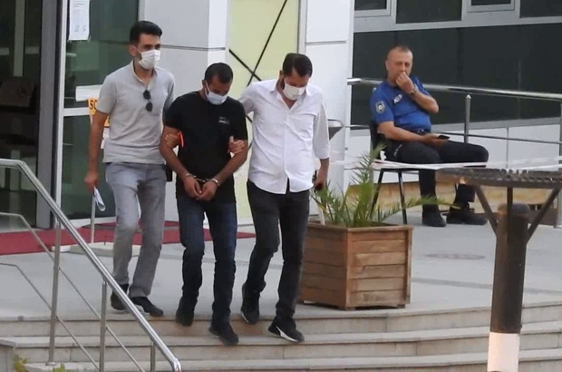 Sahte Baskomiser Tutuklandi Manisa Da Iki Kisiyi Dolandiran Zanli Tutuklanarak Cezaevine Gonderildi Manisa Haberleri