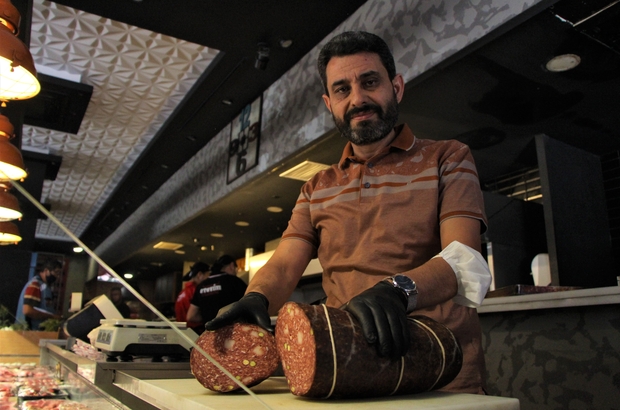 sucuk alirken bu uyarilari goz ardi etmeyin etevim steakhouse isletmecisi servet keskin normal bir sucugu en az kusbasi et fiyatina almaniz gerekir ozel firinlarda merkezi 72 dereceye ulastiracak sekilde pisirmek gerekir sucuk alirken bu uyarilari goz ardi etmeyin etevim steakhouse isletmecisi servet keskin normal bir sucugu en az kusbasi et fiyatina almaniz gerekir ozel firinlarda merkezi 72 dereceye ulastiracak sekilde pisirmek gerekir