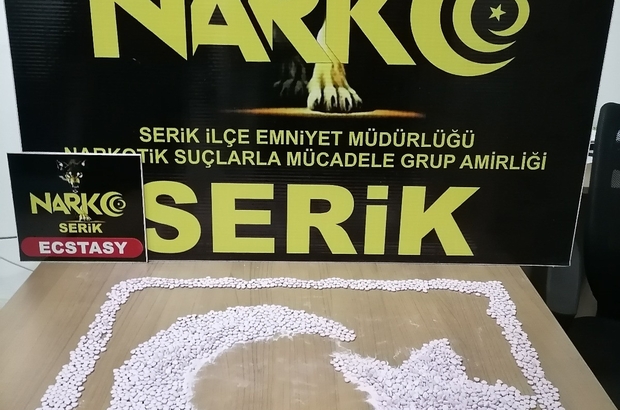 424 Bin Lira Degerinde 5 Bin 301 Ecstasy Hap Ele Gecirildi Antalya Da Uyusturucu Operasyonu Antalya Haberleri