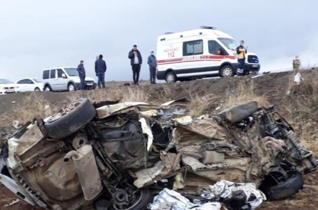 Bingol De Trafik Kazasi 1 Olu 2 Yarali Bingol Haberleri