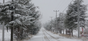 Isparta’da bazı ilçe ve köyler beyaza büründü