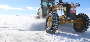 Sivas'ta 48 köy yolu ulaşıma kapandı
Sivas'ta gece saatlerinde etkili olan...