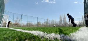 Konya Büyükşehir bugüne kadar ilçelere 84 açık halı saha kazandırdı