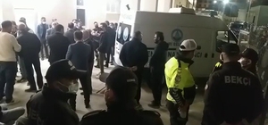 Sivas'ta kazada hayatını kaybeden 9 kişinin cenazeleri ailelerine teslim edildi
Sivas’ın Gölova ilçesinde 9 kişinin hayatını kaybettiği trafik kazasının ardından ölenlerin cenazeleri yakınlarına teslim edildi