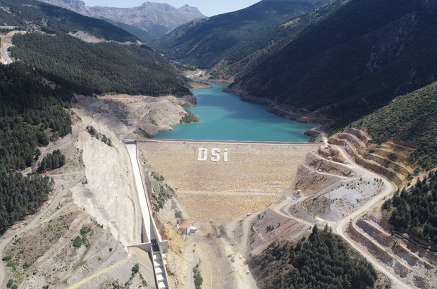 Afyonkarahisar'da muhteşem bir baraj 500 günde tamamlanan 105 metre  yüksekliğinde baraj ekonomiye yıllık 40 milyon tl'lik ek gelir sağlayacak  devasa boyuttaki içme ve sulama suyu barajı drone ile havadan görüntülendi  - Afyonkarahisar Haberleri