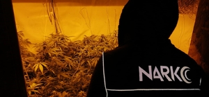 Çankırı'da 2.7 kilogram esrar ele geçirildi, 3 tutuklama