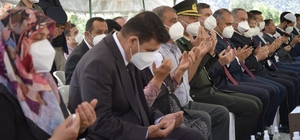 15 Temmuz şehidi Akif Altay kabri başında anıldı