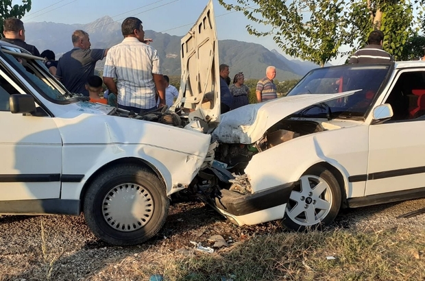 osmaniye iki otomobil kafa kafaya carpisti 6 yarali osmaniye haberleri