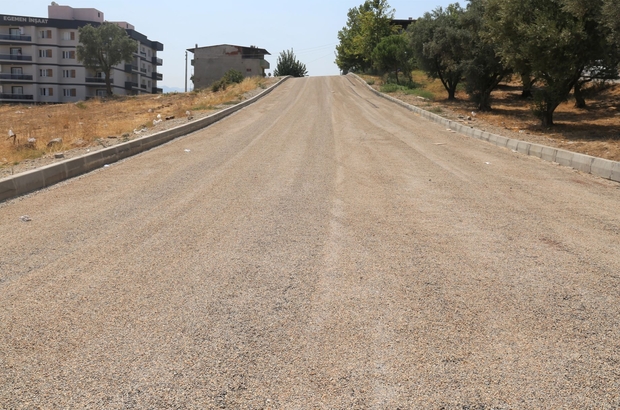 Turgutlu Belediyesinden Selvilitepe Mahallesine asfalt atağı
