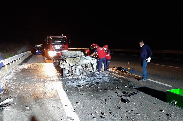 balikesir de 3 aracin karistigi trafik kazasinda 2 kisi hayatini kaybetti 3 aracin karistigi kazada 2 kisi hayatini kaybetti balikesir haberleri