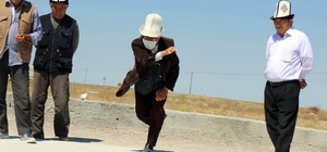 “Aşık oyunu” geleneği Kırgız Türkleri tarafından Yozgat’ta yaşatılıyor