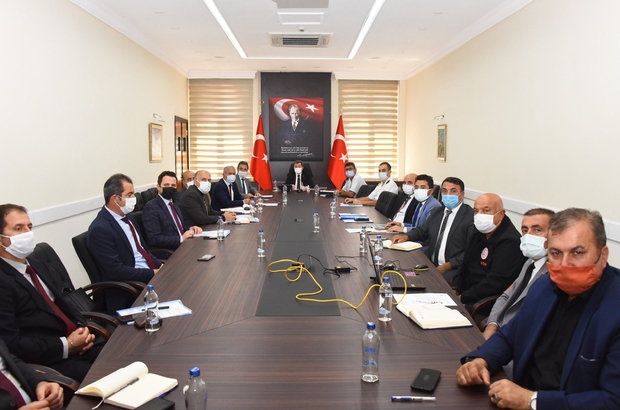 Üniversite güvenlik toplantısı yapıldı
Muğla Valisi Orhan Tavlı başkanlığında “Üniversitelerde Güvenlik Tedbirleri” toplantısı düzenlendi.