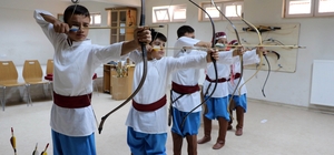 Yozgat’ta geleceğin okçuları yetişiyor