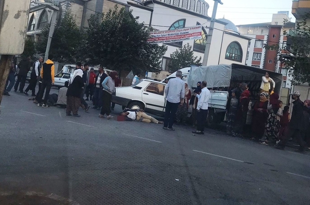 Kazada yaralılar yol ortasında yardım bekledi
Şanlıurfa’da trafik kazası: 5 yaralı