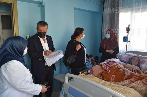 Yunusemre Belediyesinden 3 aileye hasta yatağı desteği