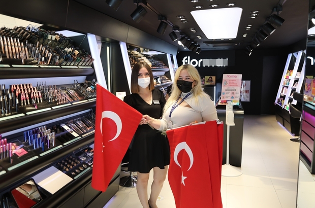 2 bin Türk Bayrağı dağıtıldı
Bodrum bayraklarla donatılıyor