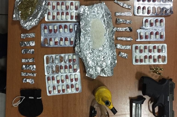 Soma polisinden uyuşturucu operasyonu: 5 tutuklama