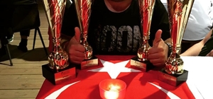 Halter camiası yasta
Amansız hastalığa yakalan Halter Antrenörü yaşamını yi...