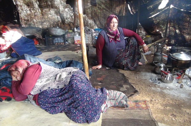 Müslüme’nin yaşadığı kıl çadırı anneanne ve babaanne bekliyor
Müslüme’nin annesi Selvi Yağal, Mersin’de kadın sığınma evine yerleştirildi