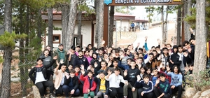 Lise Medeniyet Akademisi gençleri Taşkent kampında