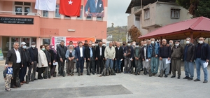Mersin'de "Ceviz Fidanı Dağıtımı Projesi" tamamlandı
Proje kapsamında son olarak Tarsus’ta 67, Çamlıyayla’da ise 60 üreticiye ceviz fidanları teslim edildi