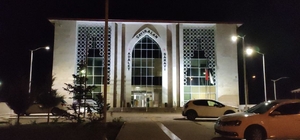 Bir aylık bebeğini sobada yaktığı iddia edilen anne adliyeye sevk edildi