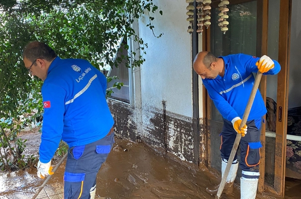 Başkan Gürün, “Su baskınlarına karşı teyakkuzdayız”
Muğla Büyükşehir Belediye Başkanı Dr. Osman Gürün, Muğla'da yaşanan yoğun yağışlardan hiçbir vatandaşın olumsuz etkilenmemesi için tüm ekiplerin teyakkuz halinde olduğunu açıkladı.