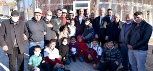 Başkan Altay Çeltik ve Yunak’ın mahallerinde vatandaşlarla buluştu