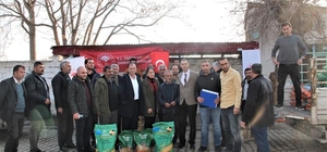 Iğdır'da mera ıslahından dolayı çiftçilere yem tohumu desteği