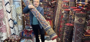 Yeni neslin el dokumaya olan ilgisi azaldı
Evi el dokuma halıyla sermek 50...