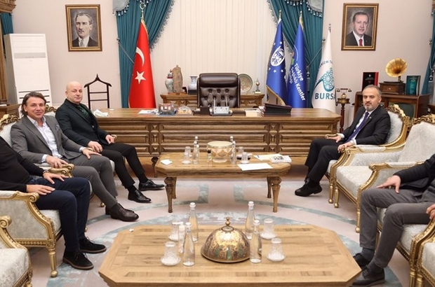 Bursaspor Kulübü, Büyükşehir Belediye Başkanı Alinur Aktaş’ı ziyaret etti
