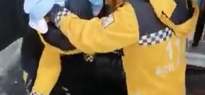 Ambulans helikopter kapanan yolda mahsur kalan bebek için havalandı