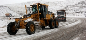 Erzincan'da kar ve tipiden 339 köy yolu ulaşıma kapandı
Kentte üniversite h...