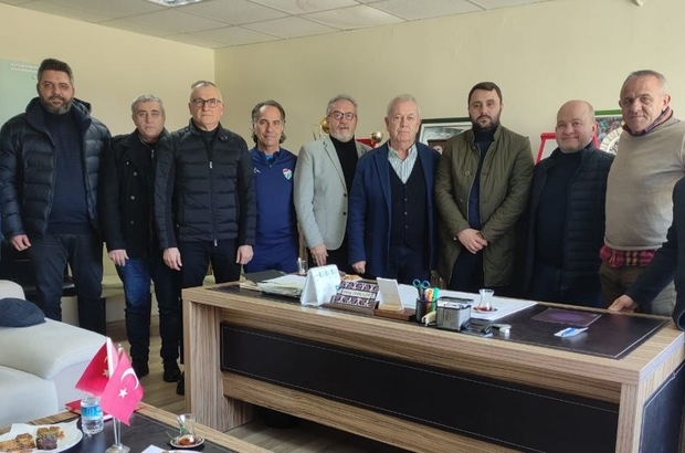 Bursaspor Divan Kurulu Vakıfköy’ü ziyaret etti
Galip Sakder: “Vakıfköy, Bursaspor’ın geleceğidir”