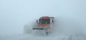 Erzincan’da kar ve tipiden 294 köy yolu ulaşıma kapandı
