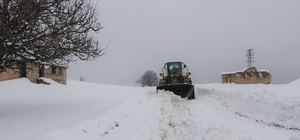 Bingöl'de 79 köy yolunun ulaşıma açılması için çalışmalar sürüyor