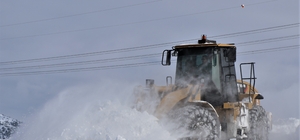 Erzincan’da kar ve tipiden 104 köy yolu ulaşıma kapalı