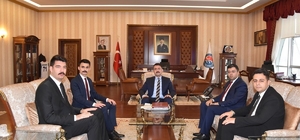 Vali Tekbıyıkoğlu, göreve yeni başlayan kaymakamları kabul etti