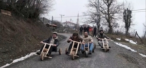 Köy halkı geleneksel kış festivalinde bir araya geldi