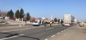 Diyarbakır’da kamyonet ile otomobil çarpıştı: 1 ağır yaralı