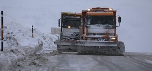 Erzincan’da kar ve tipiden 89 köy yolu ulaşıma kapalı