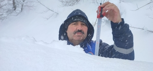 Ordu’da mart ayında kar 1.5 metreyi aştı
İl genelinde ortalama kar kalığı 99 santim olarak ölçülürken, Akkuş ilçesindeki kar kalınlığı 150 santim olarak ölçüldü
464 araç ve iş makinesi 533 personelle karla mücadele çalışmaları başlatan Ordu Büyükşehir Belediyesi, ulaşıma kapanan 224 mahalle ve grup yolunun tamamını sabaha kadar ulaşıma açtı.