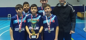 Badmintonda Kütahya'yı Sofular Ortaokulu temsil edecek