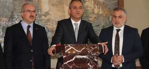 Milli Eğitim Bakanı Mahmut Özer: "364 milyonluk mevcut yatırımlara ilave ol...